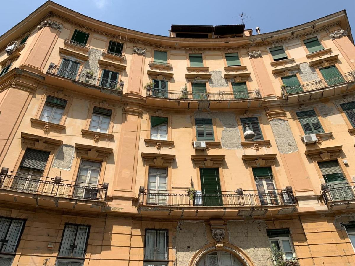 Bed and Breakfast Vivi A Napoli Экстерьер фото