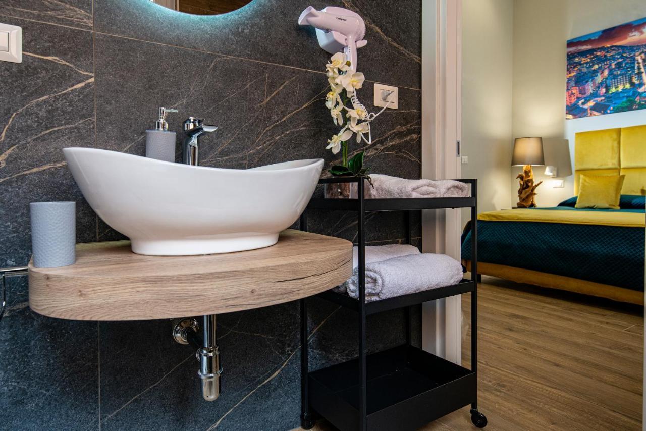 Bed and Breakfast Vivi A Napoli Экстерьер фото