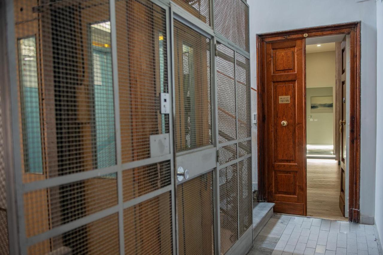 Bed and Breakfast Vivi A Napoli Экстерьер фото